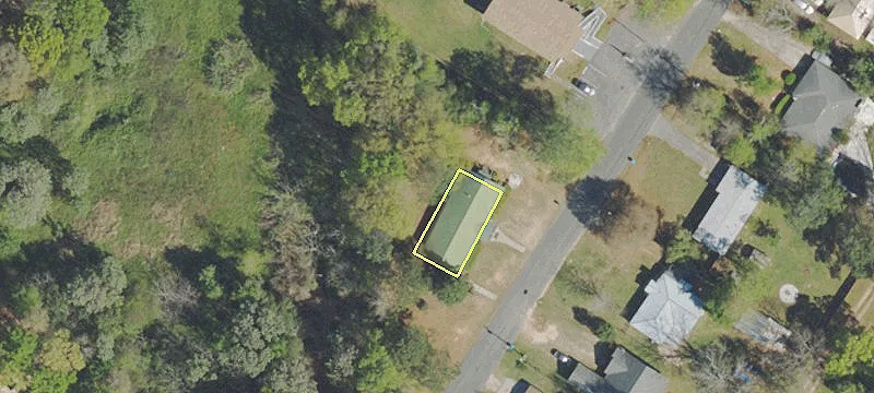 150 Woodlawn Dr