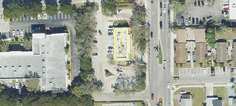 300 Hillsboro Blvd