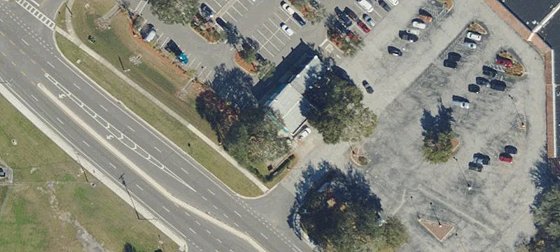 933 Lithia Pinecrest Rd