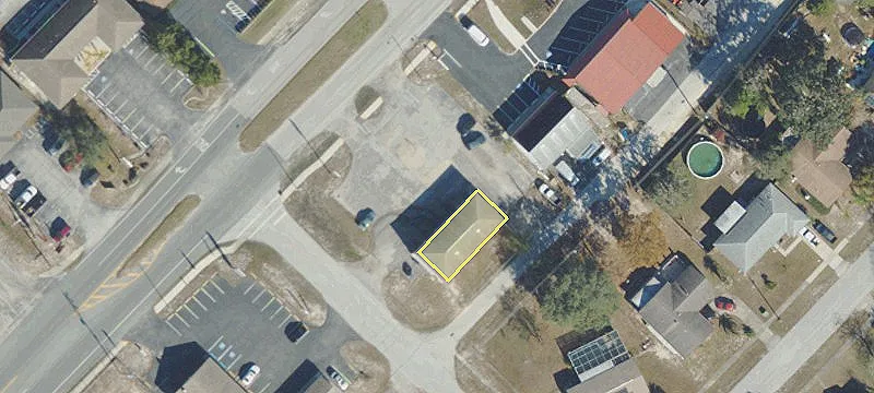 3448 Deltona Blvd