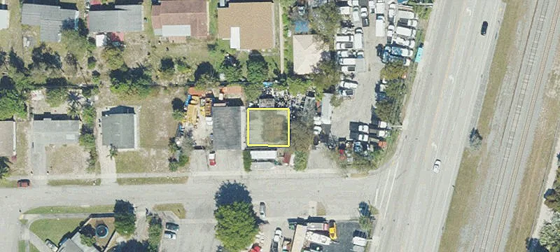 839 43rd Ct