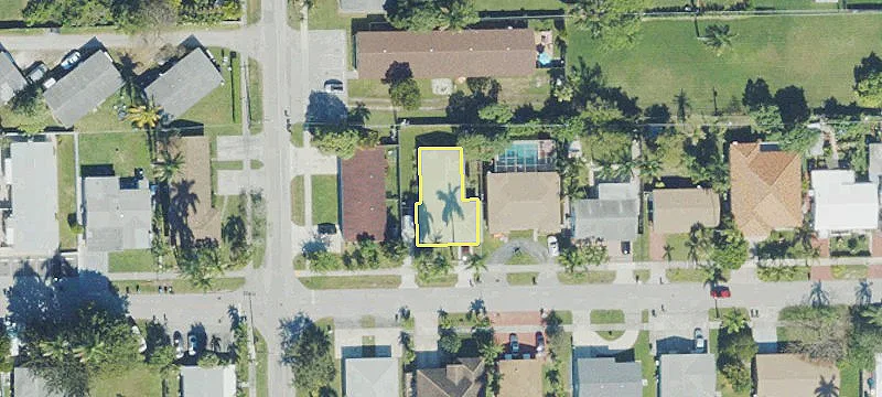 1005 2 St
