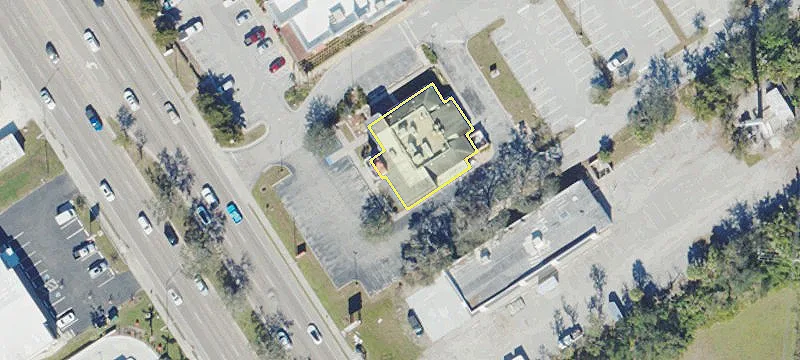 1763 Tamiami Trl