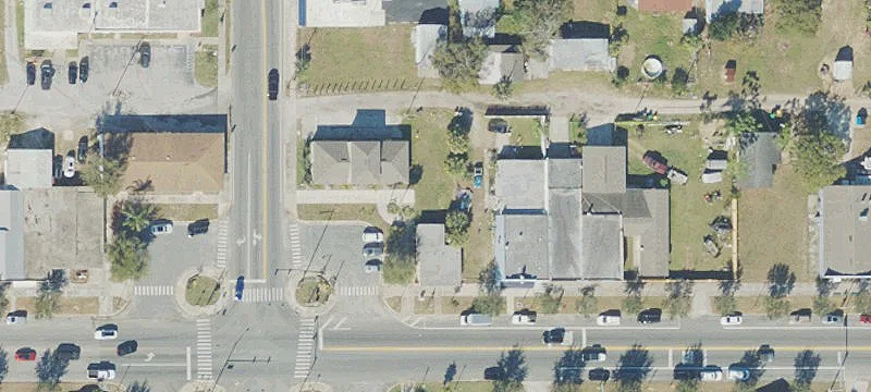 201 Main St