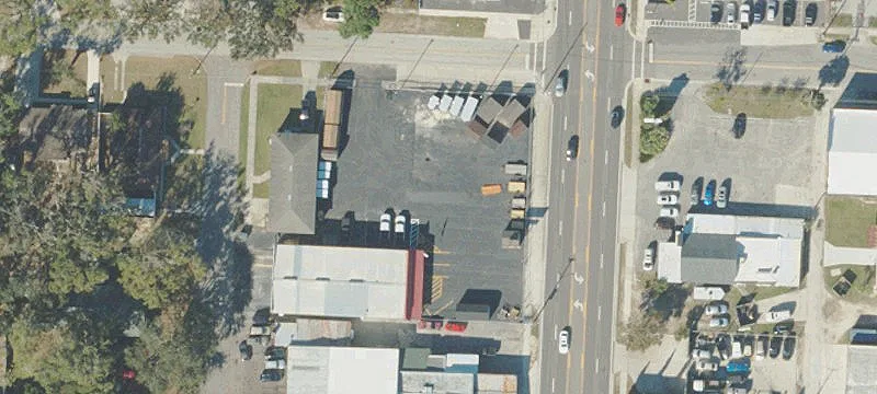 211 6th SW St