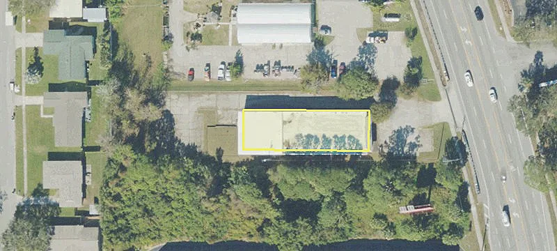 975 Courtenay Pkwy