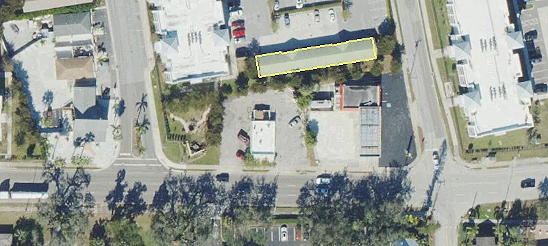 1111 Manatee E Ave