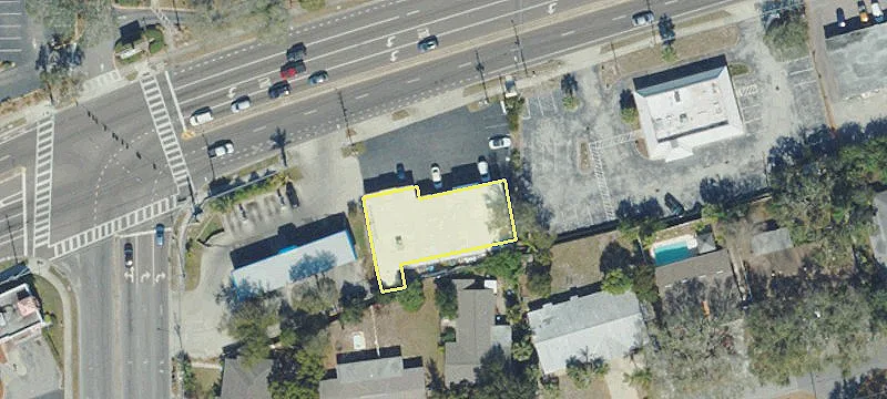 1041 Main St