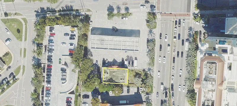 17790 Collins Ave