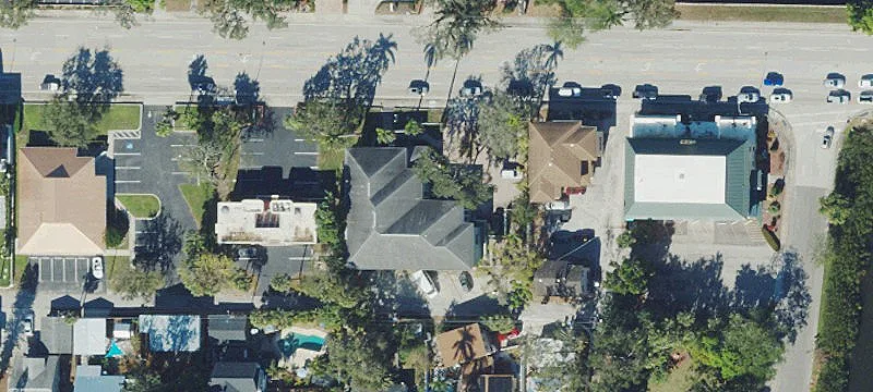 1725 Manatee W Ave
