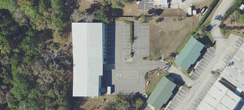 915 Venture Ave