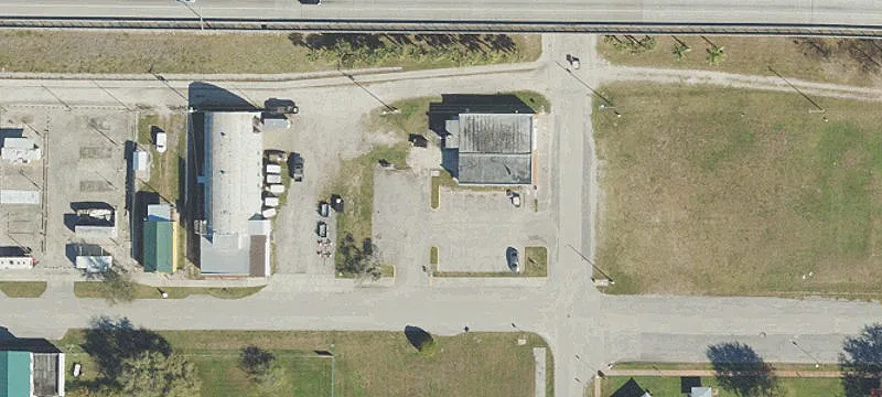 101 Ave J SW J