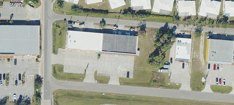 13035 Tamiami Trl