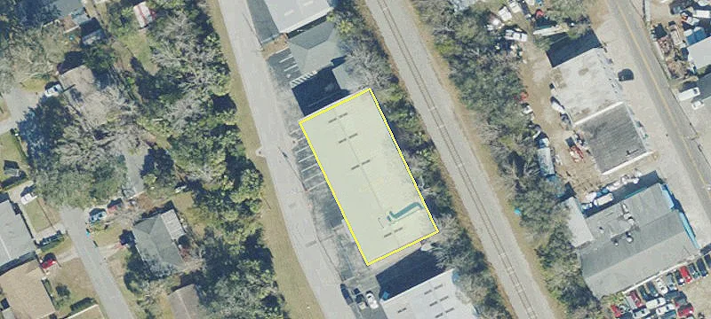 711 Commercial Dr