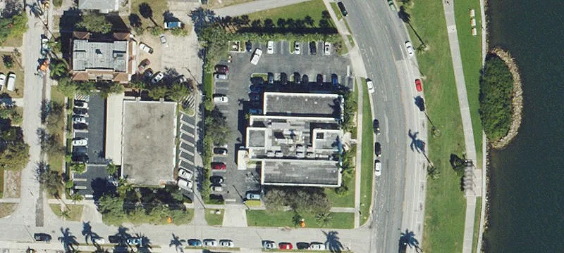 2001 Flagler Dr