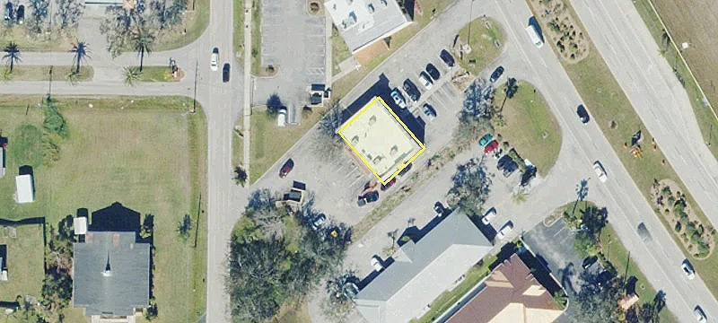 2517 Tamiami Trl