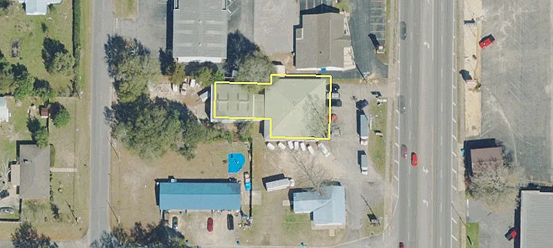 958 Ferdon Blvd