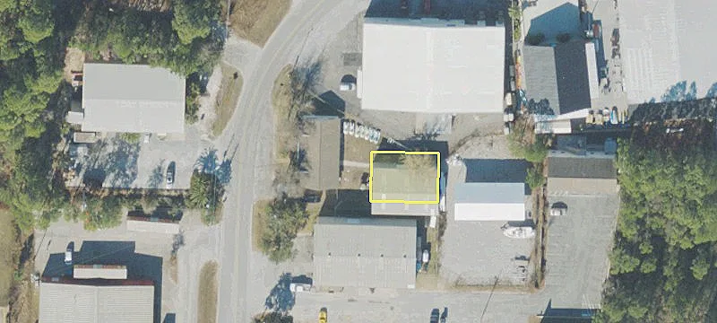 484 Holiday Rd