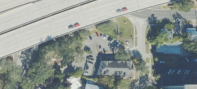 492 Delaney Ave