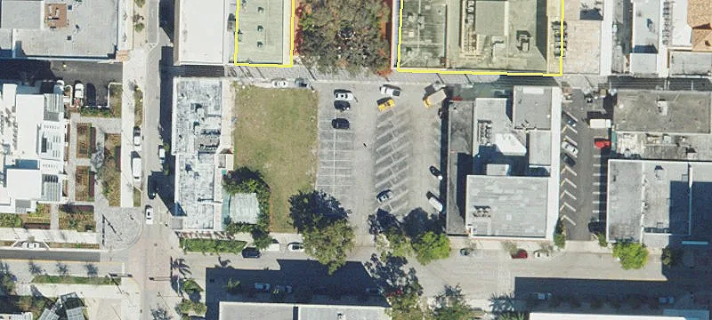 325 Datura St
