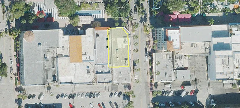 900 Lincoln Rd
