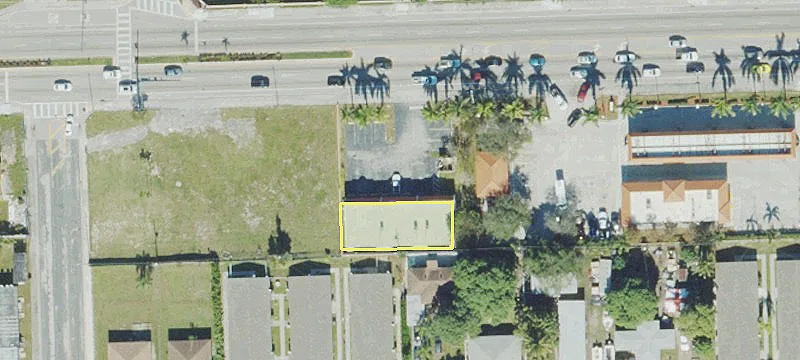 828 Pembroke Rd