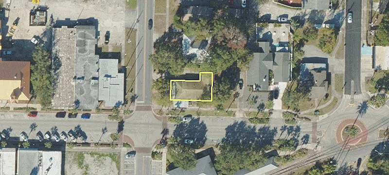 303 Main St