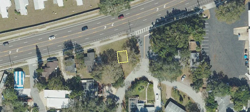 825 Main St