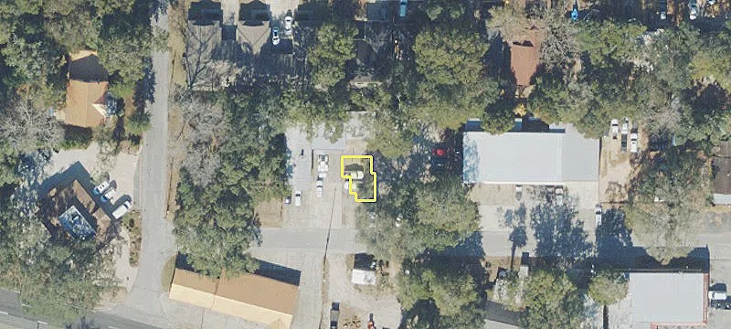 606 Elm St