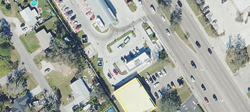 1766 Tamiami Trl