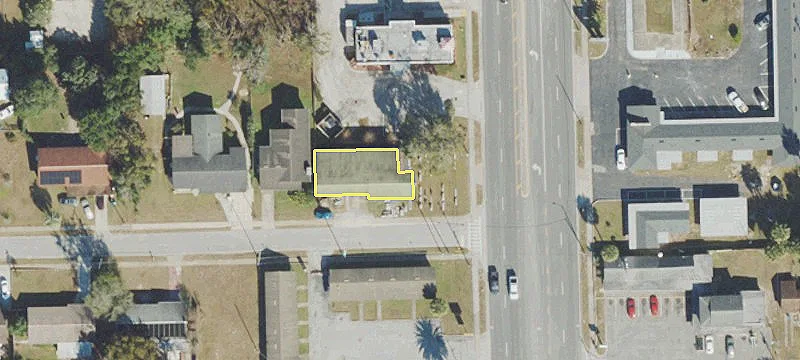 1402 Woodland Blvd