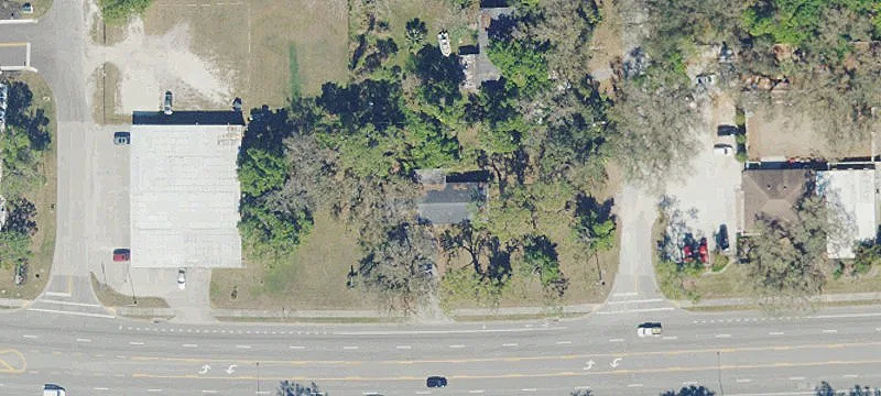 276 Hickpochee Ave