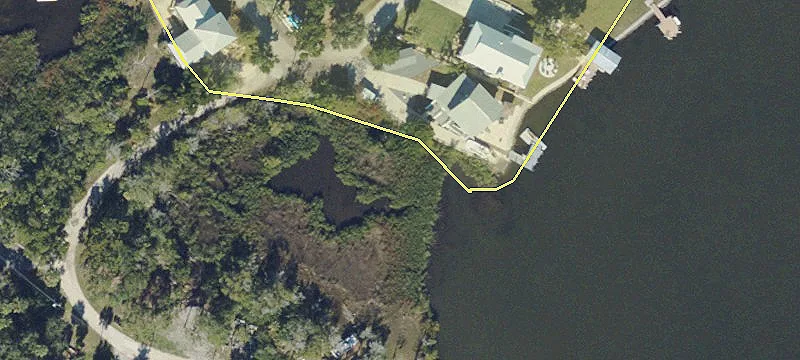 2423 Waterman Dr
