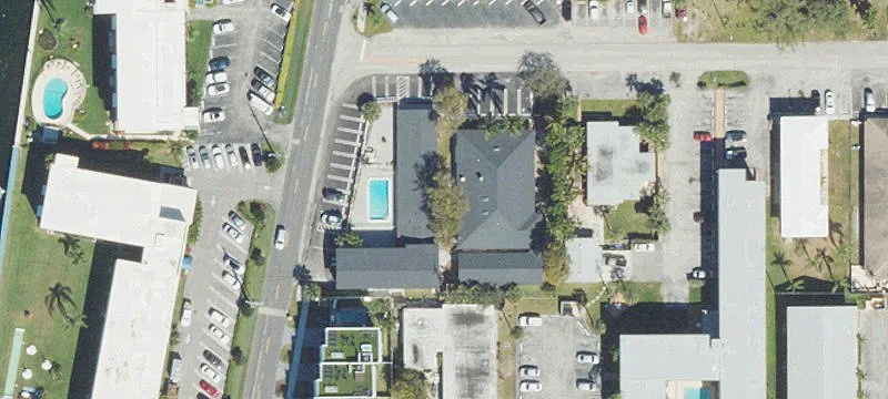 1020 Riverside Dr