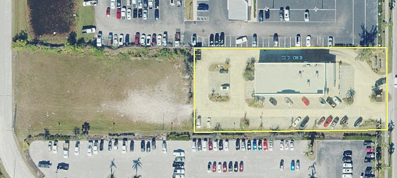 2109 Tamiami Trl
