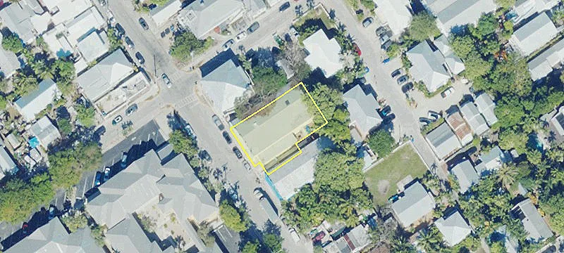 803 Emma St