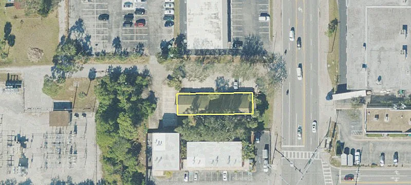 195 Courtenay Pkwy
