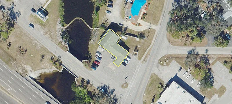 3696 Tamiami Trl