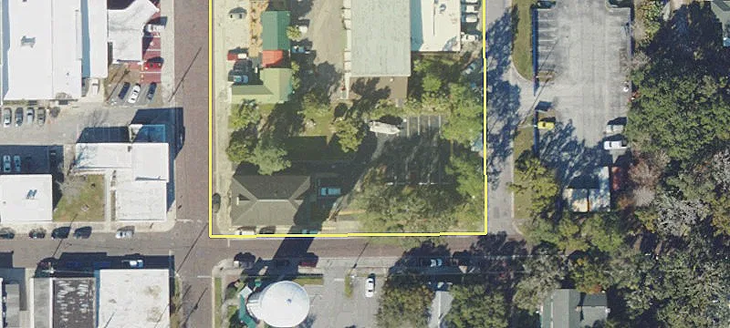 29 Brooksville Ave
