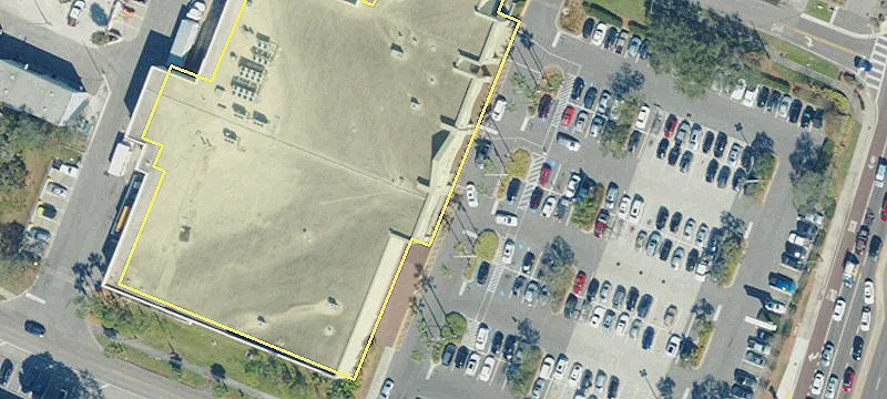 1075 Pasadena S Ave