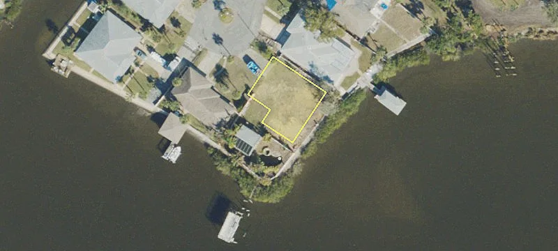 720 Palm Circle Dr