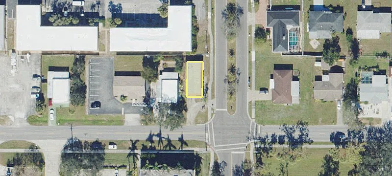 1230 Ridgewood Ave