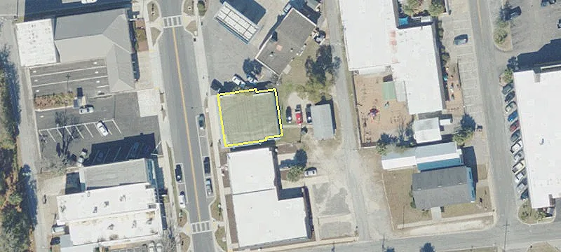 255 Lawrence Blvd