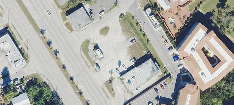 1011 Tamiami S Trl