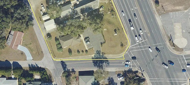 906 Eden Dr