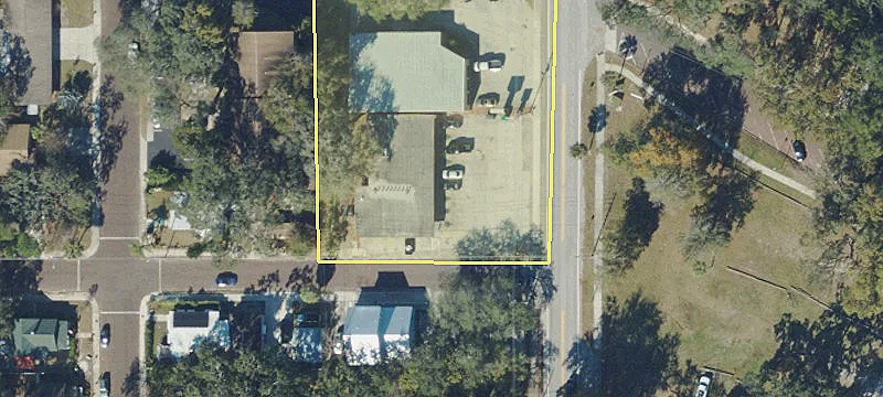 335 Philippe Pkwy