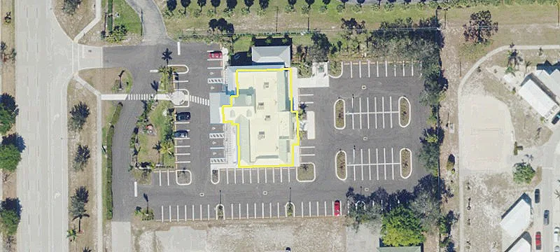 26051 Tamiami Trl