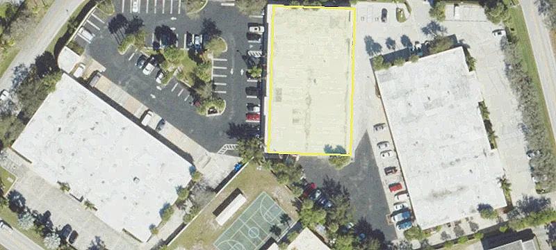 10358 Riverside Dr Ste, Unit 100