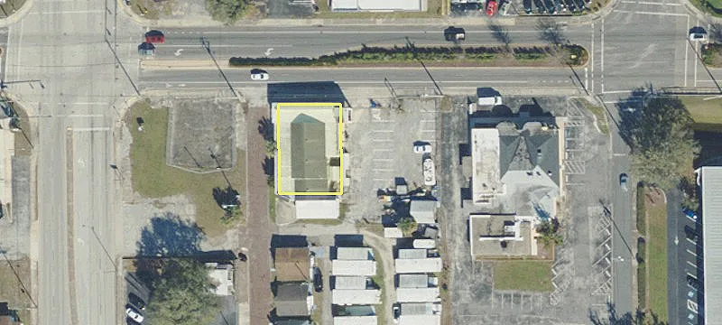 1211 Main St