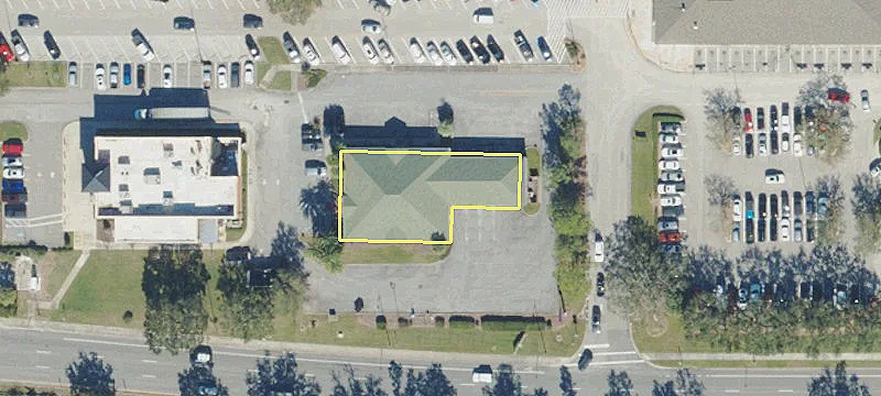 1215 Pkwy Frontage Rd